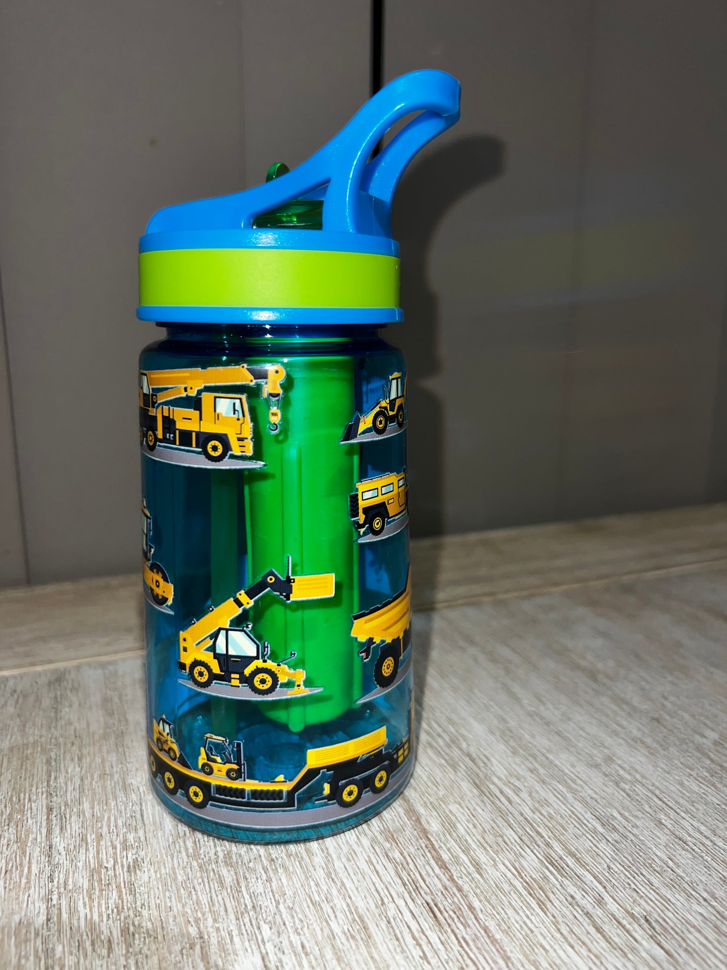 Kids drink bottle