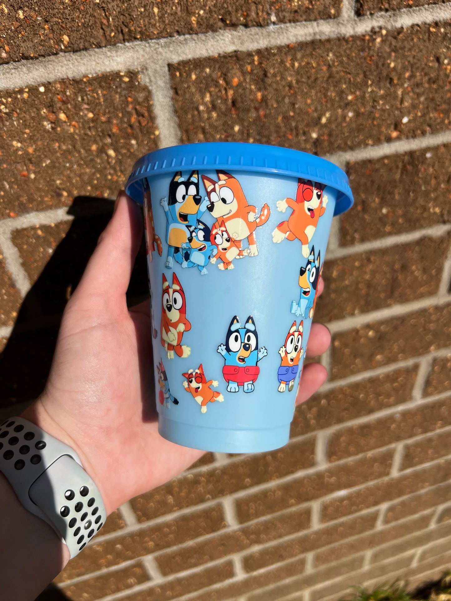 Kids colour changing tumbler cups